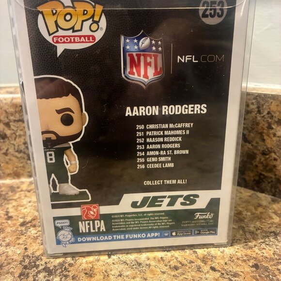 Funko Pop! Football Aaron Rodgers Autographed Vinyl Figure #253 Jets With COA - Picture 3 of 4
